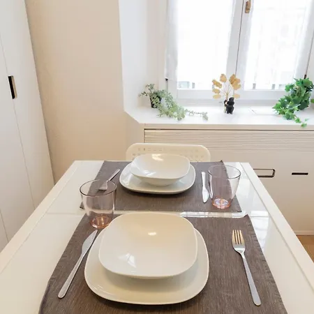 Apartment I Host - Alessi 10 *
