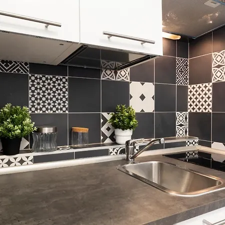 Apartment I Host - Alessi 10